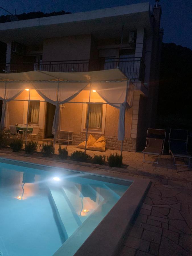 Kika'S Home Krizisce Exterior photo